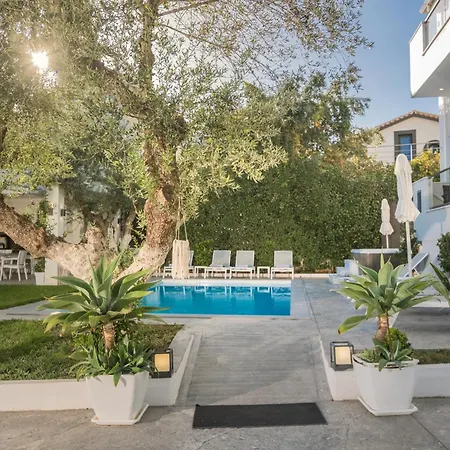Royal View - Private Pool & Hot Tub Villa Romirion